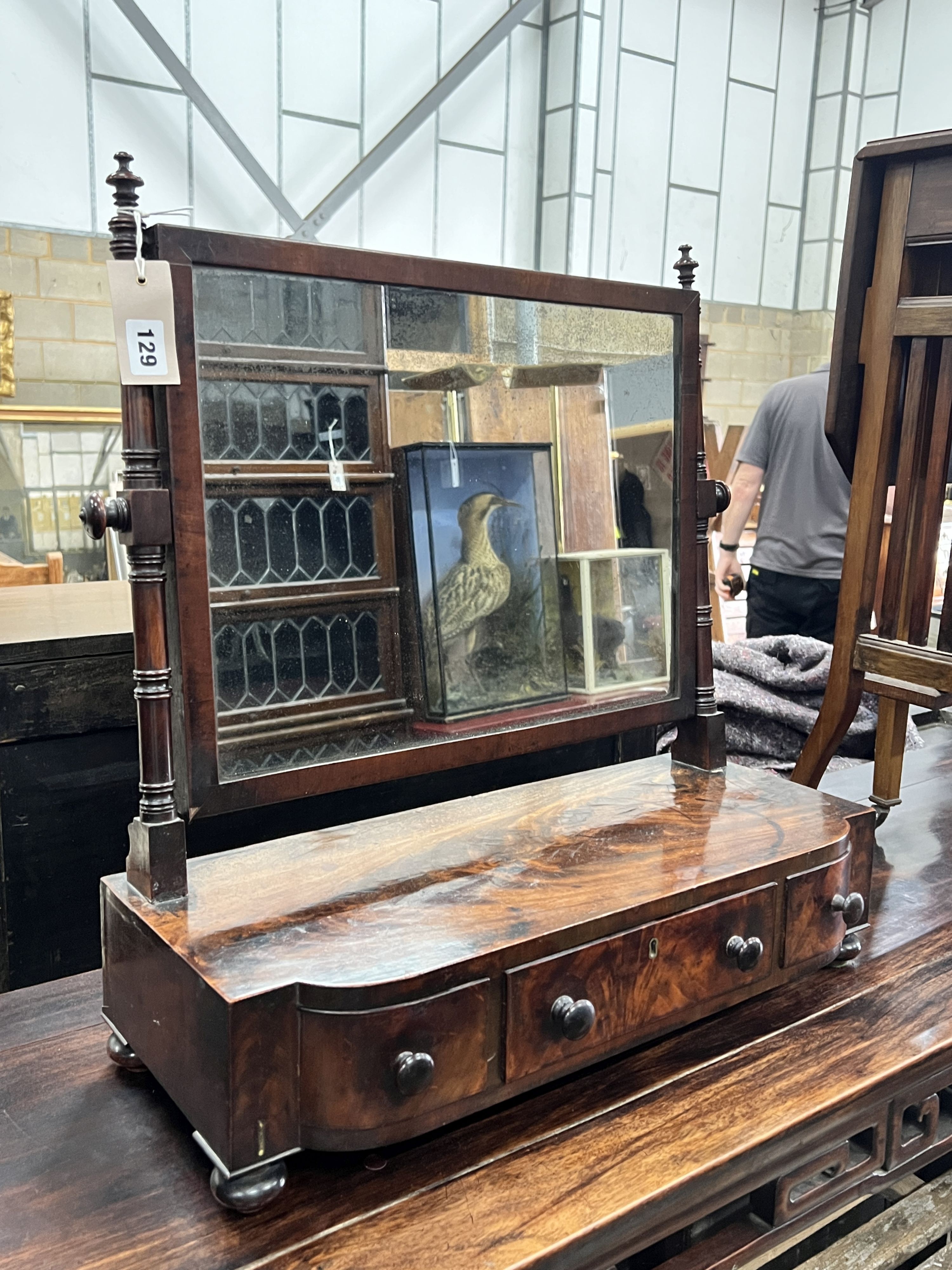 A Regency mahogany toilet mirror, width 54cm, depth 23cm, height 57cm